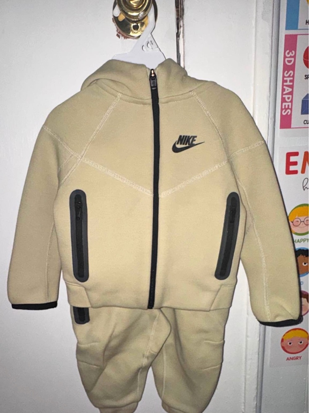 Nike Tech Kids Hoodie & Pant Set. Size 2T